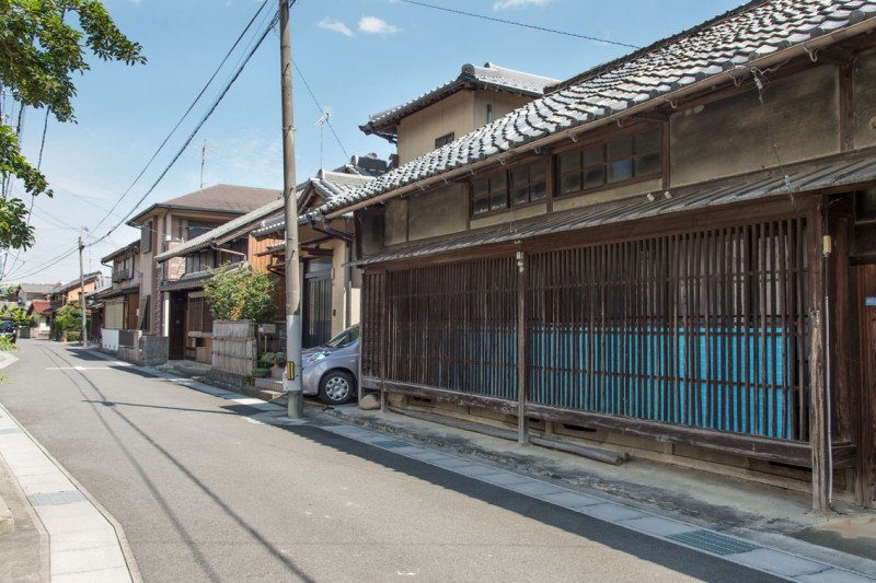 旧東海道の面影を残す街並。 まだまだ蝉の声で賑わっていました。 